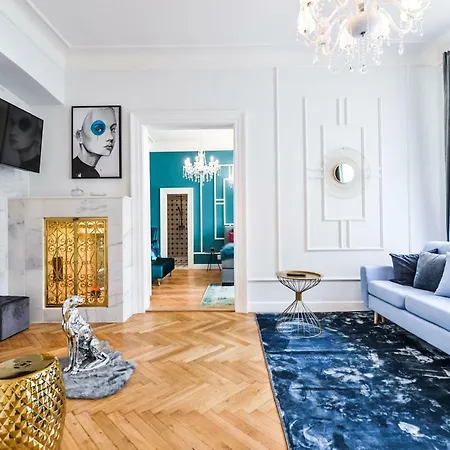 Glamour Frida Apartment